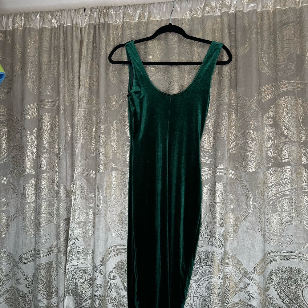 Elegant Green Velvet Dress